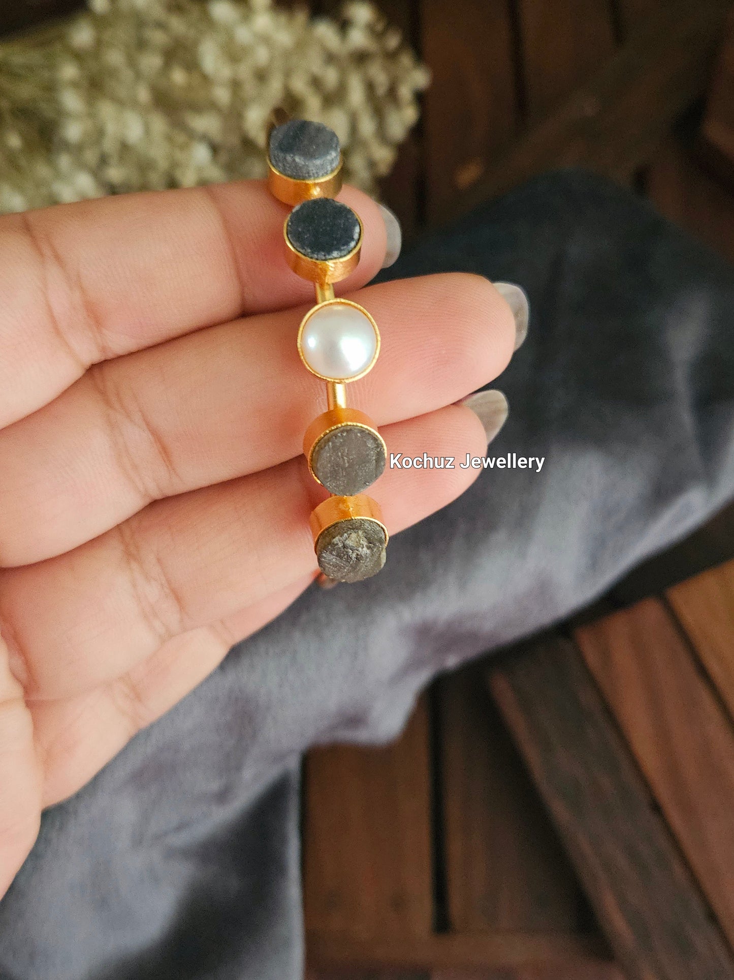 BANG1005 -Cuff Bangle With Natural Stone