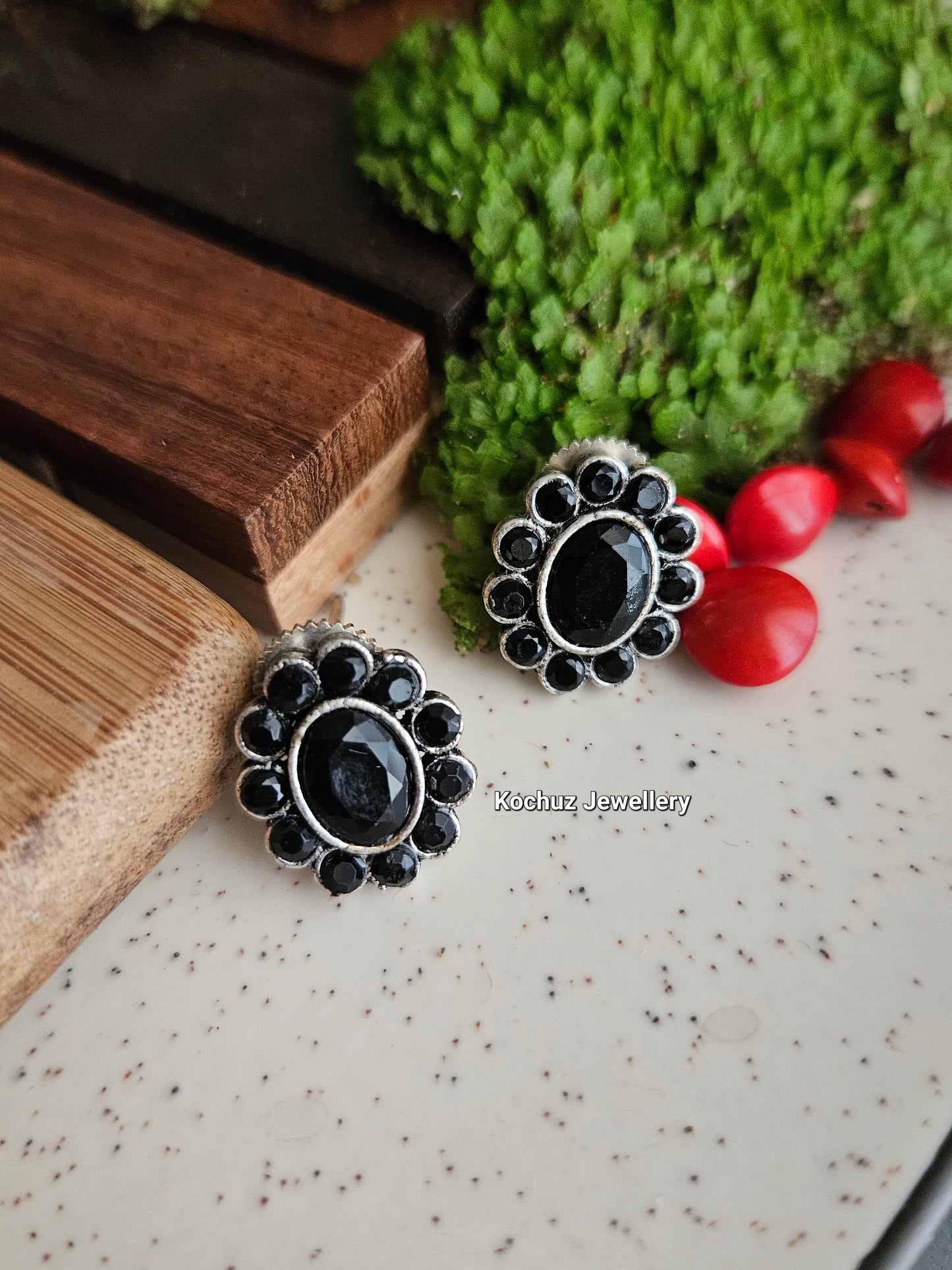 EAR1138 - Flower Stud