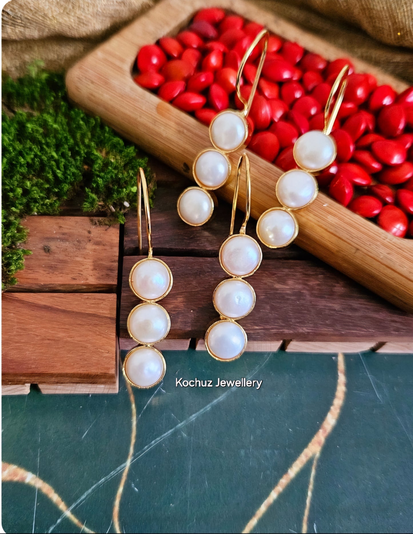 EAR1210 - Pearl Dangler