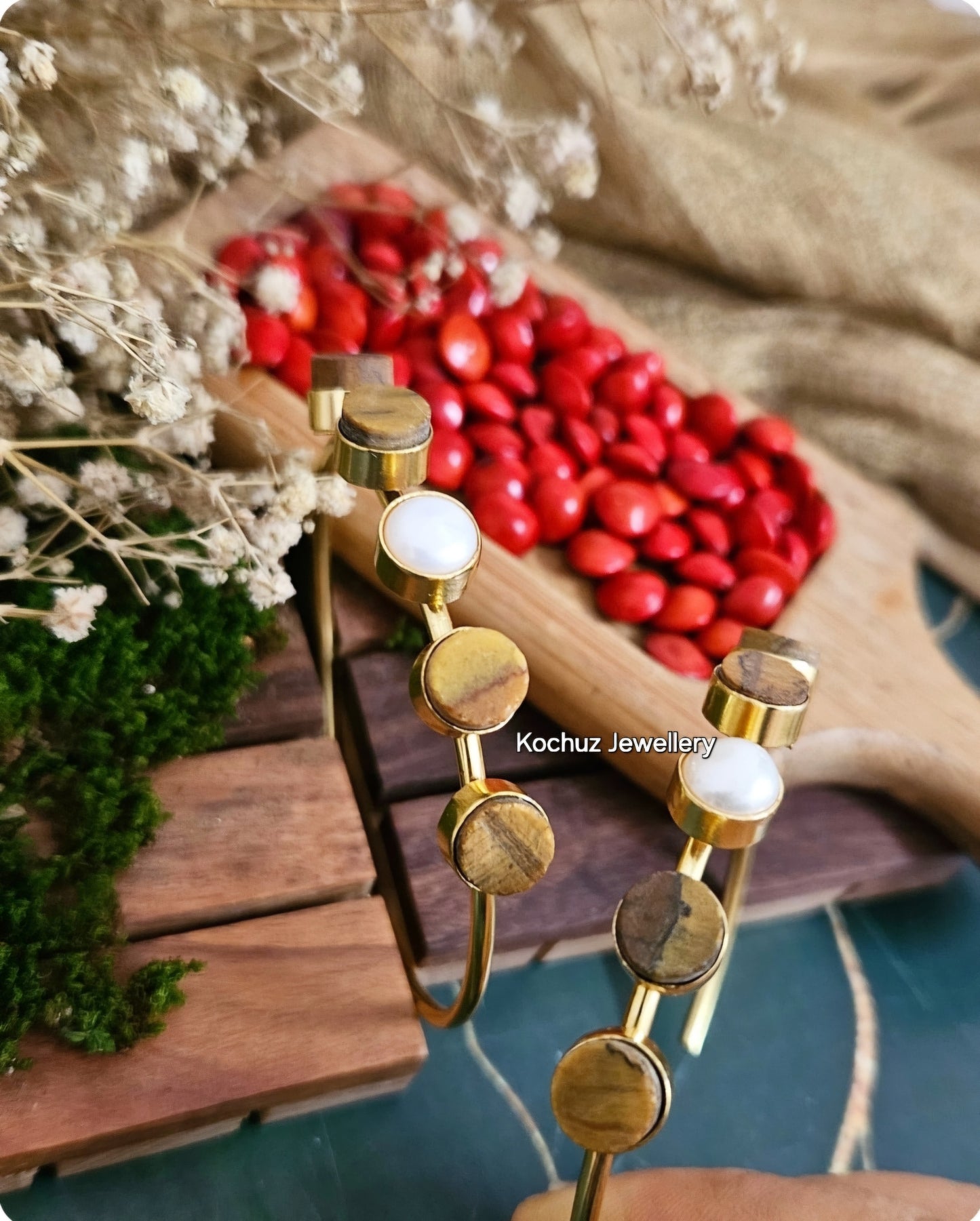 BANG1005 -Cuff Bangle With Natural Stone