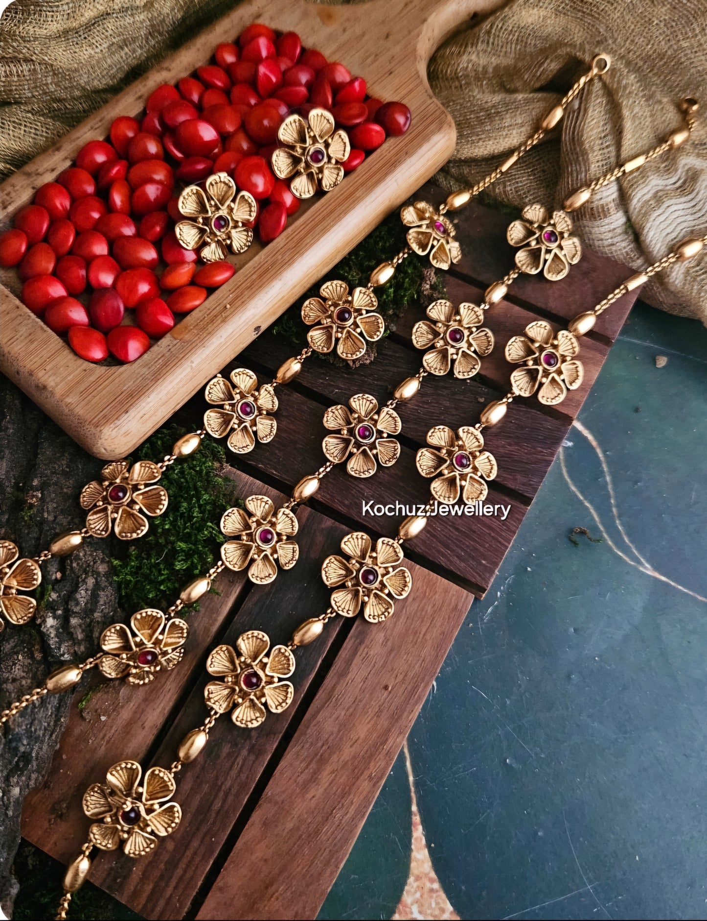 NECK1243 - Single Line Traditional Neckpiece