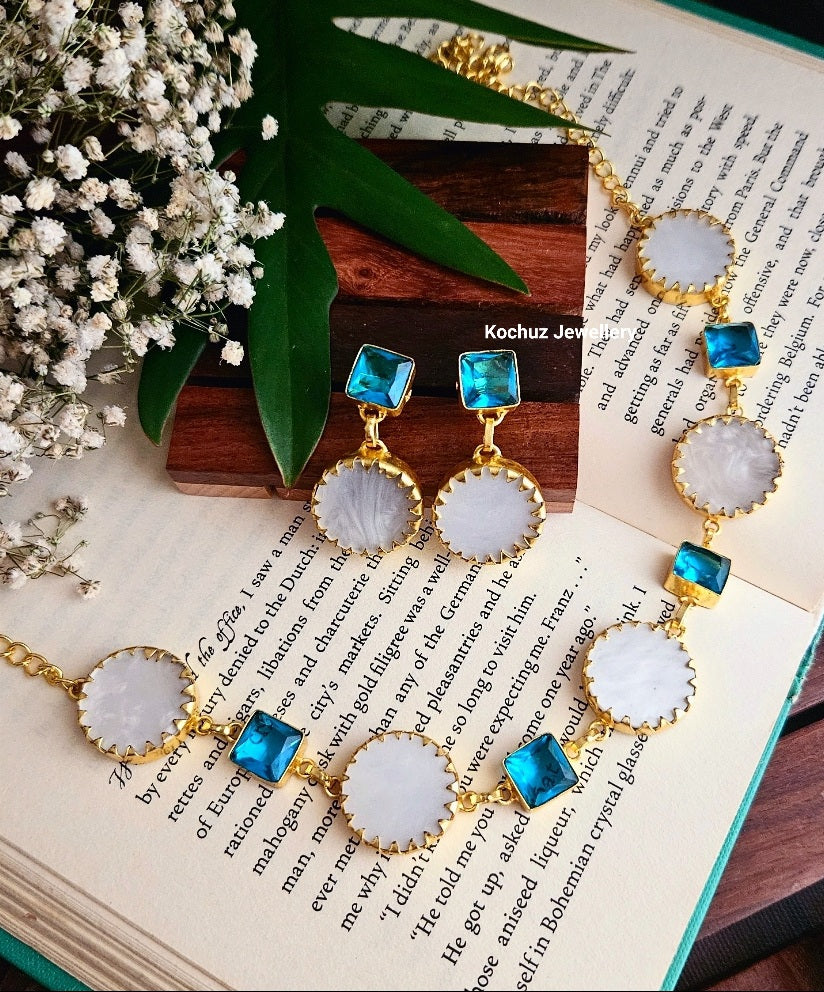 NECK1016 - Mother Of Pearl NeckPiece
