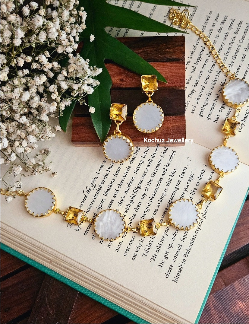 NECK1016 - Mother Of Pearl NeckPiece