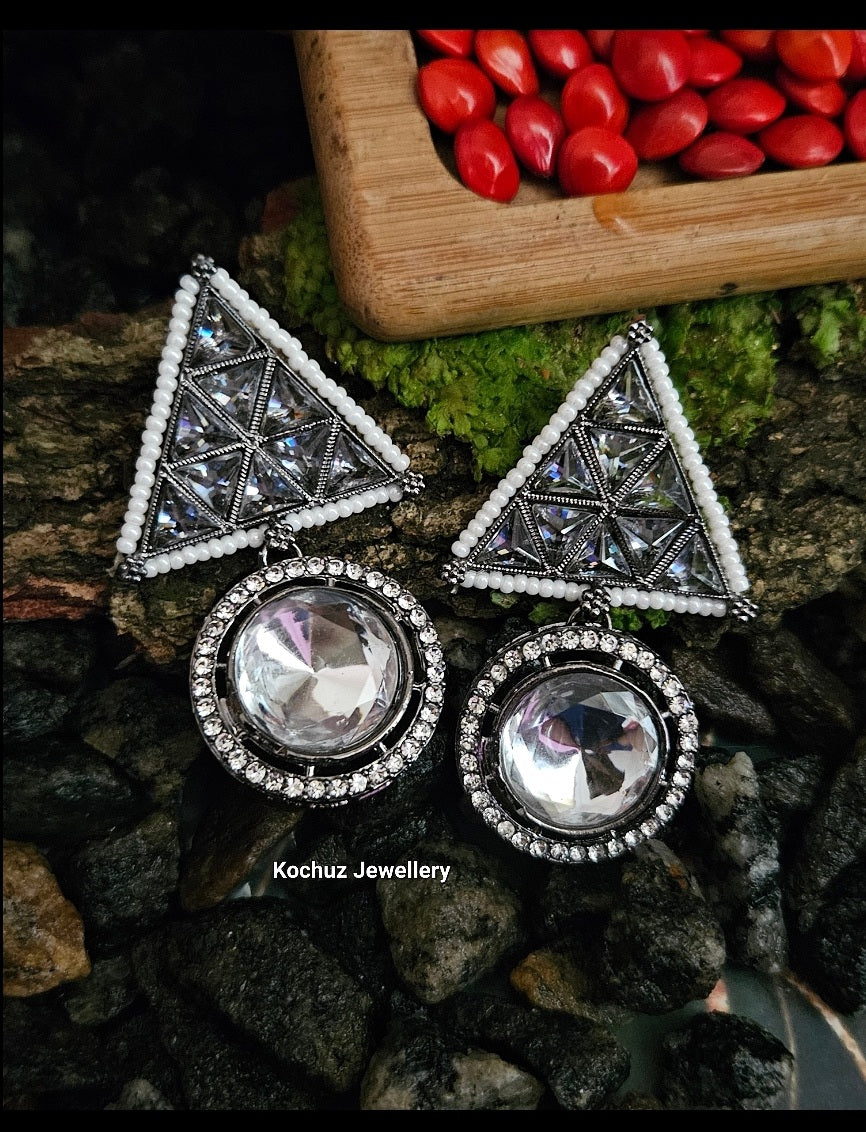EAR1125 - Black Metal Finish Kundan Danglers