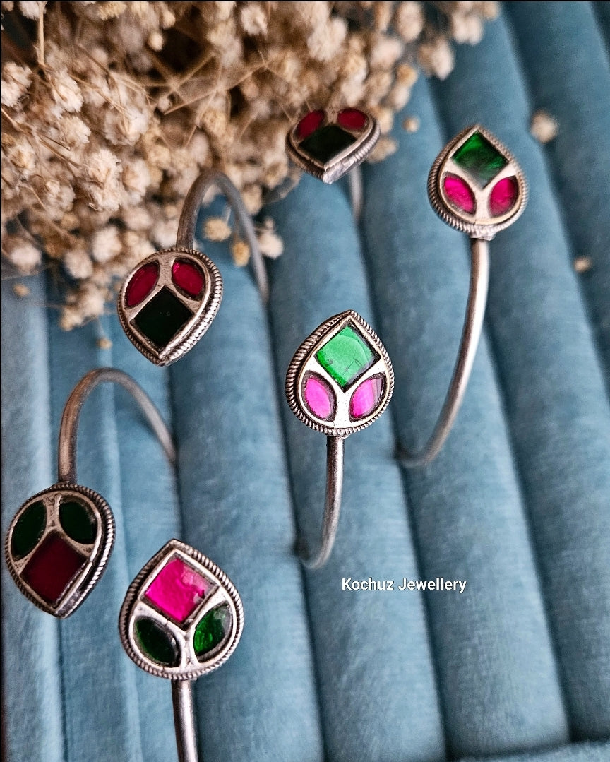 BANG1096 - Raga Bangle