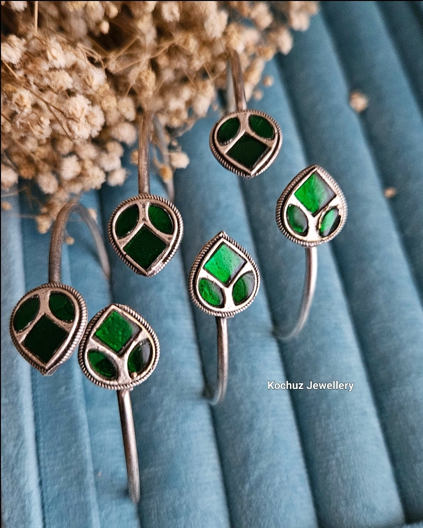 BANG1096 - Raga Bangle