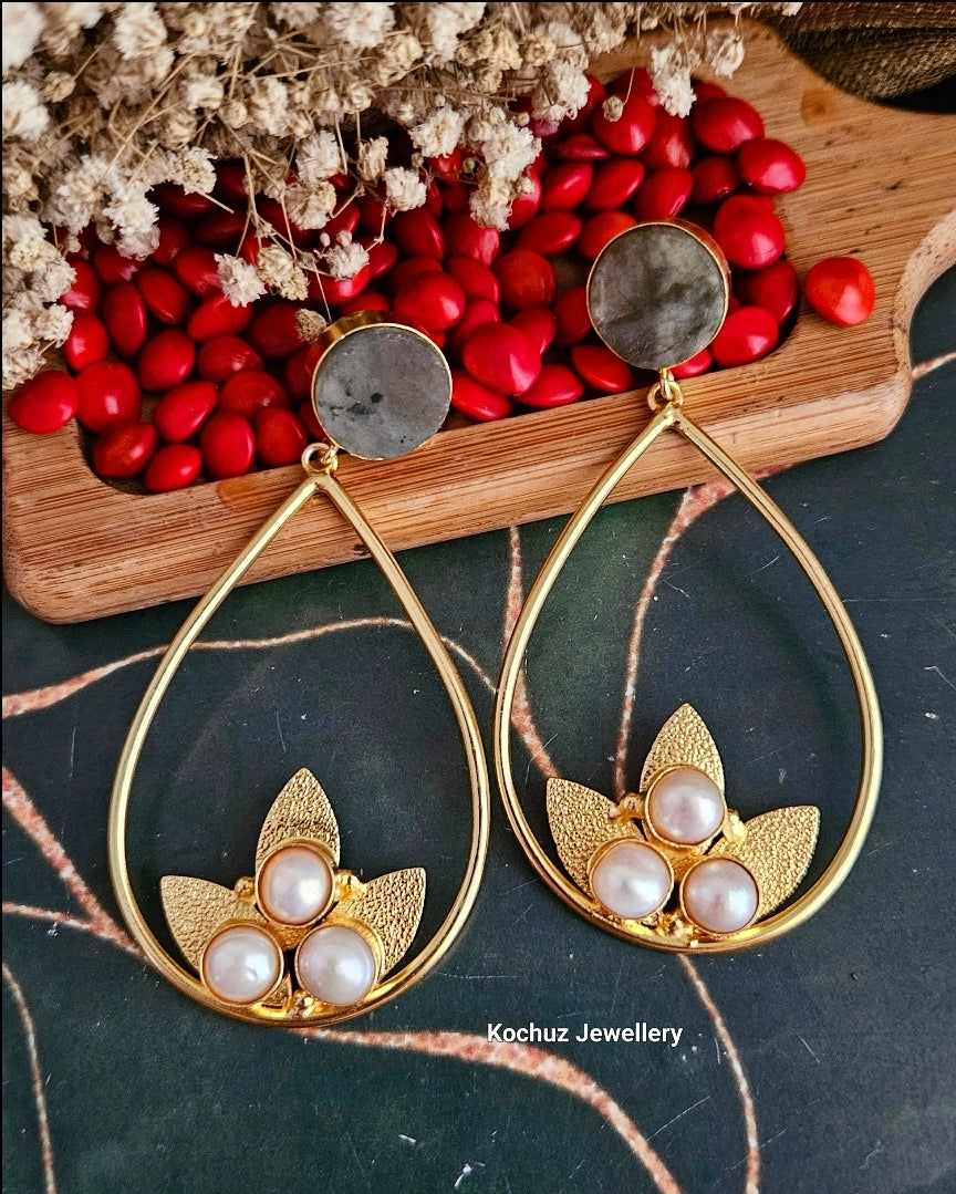 EAR1135 - Natural Stone Earring