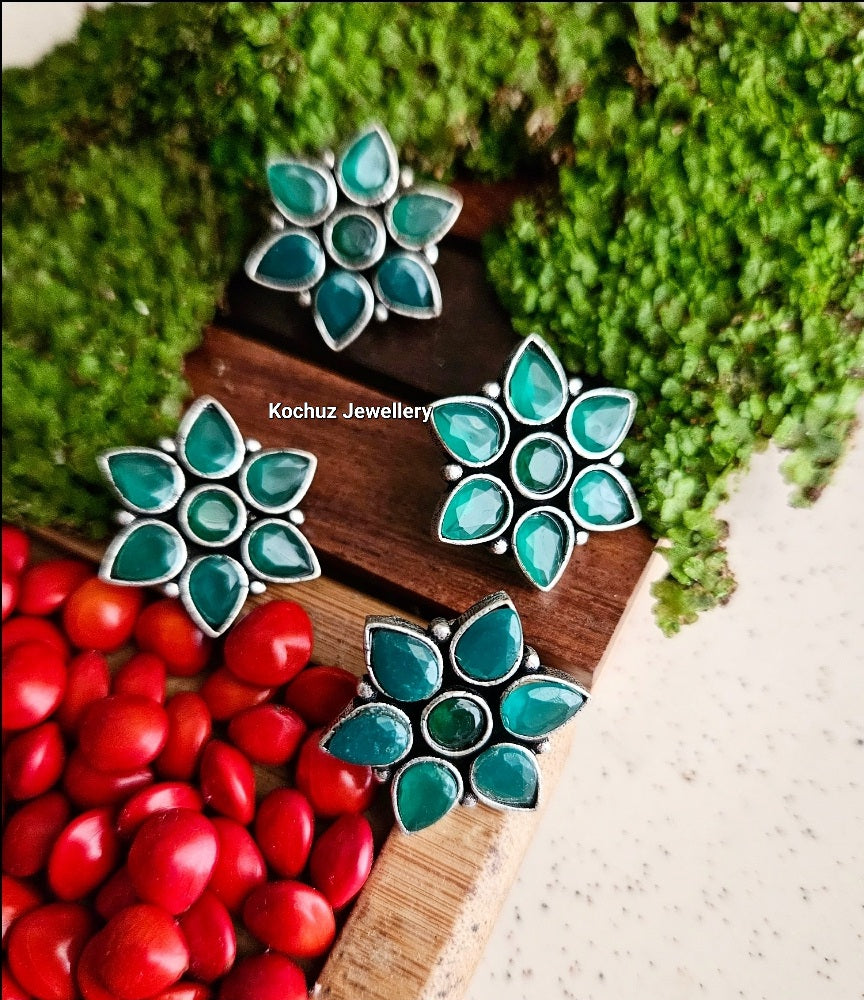 EAR1136 - Flower Studs