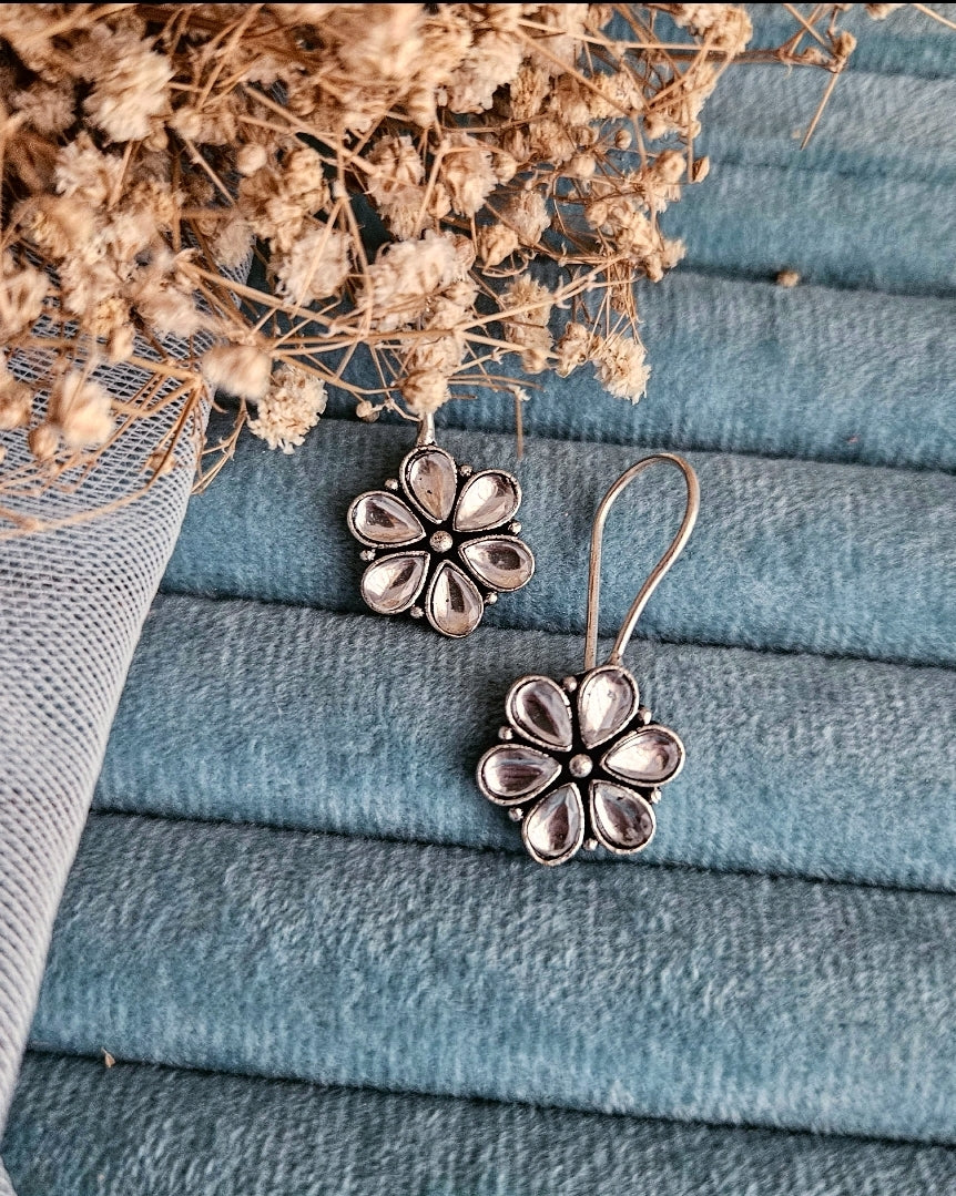 EAR1163 - Flower Dangler