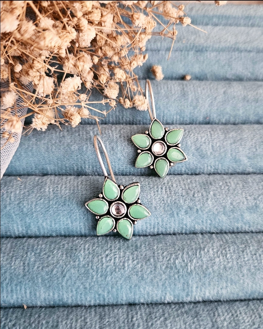 EAR1165 - Flower Dangler