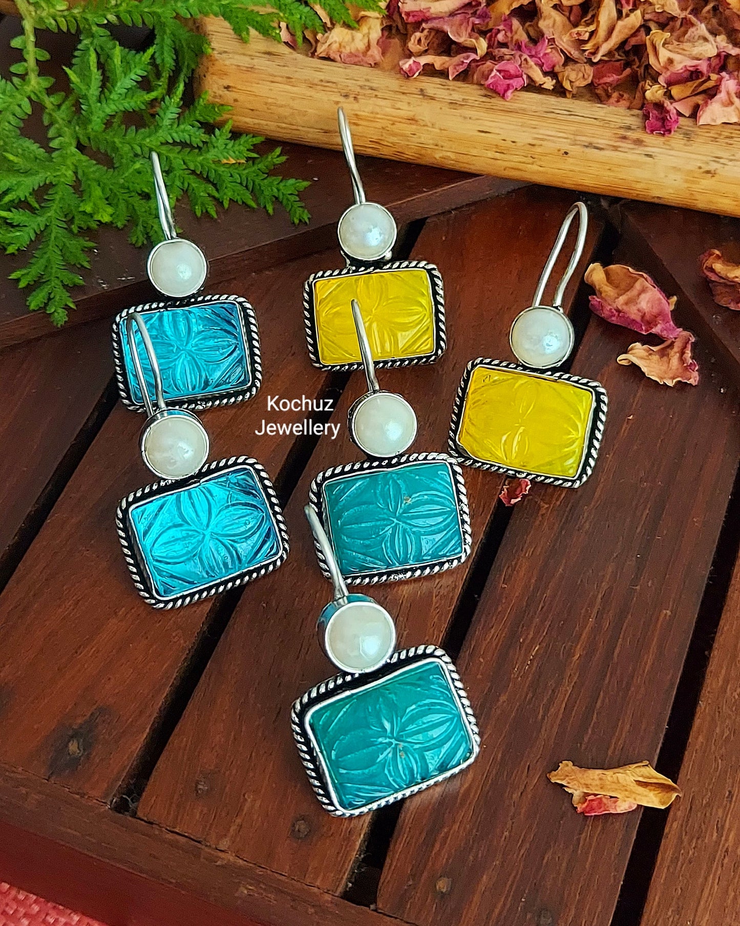 EAR1029 - Wax Bead Dangler