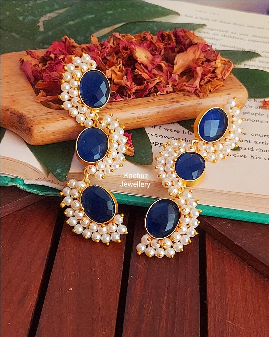 EAR1063 - Naira Oval Earrings