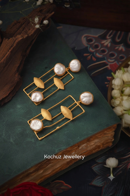 EAR1202 - Pearl Earrings