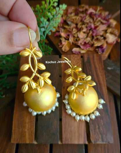 EAR1079 - Golden Jhumka