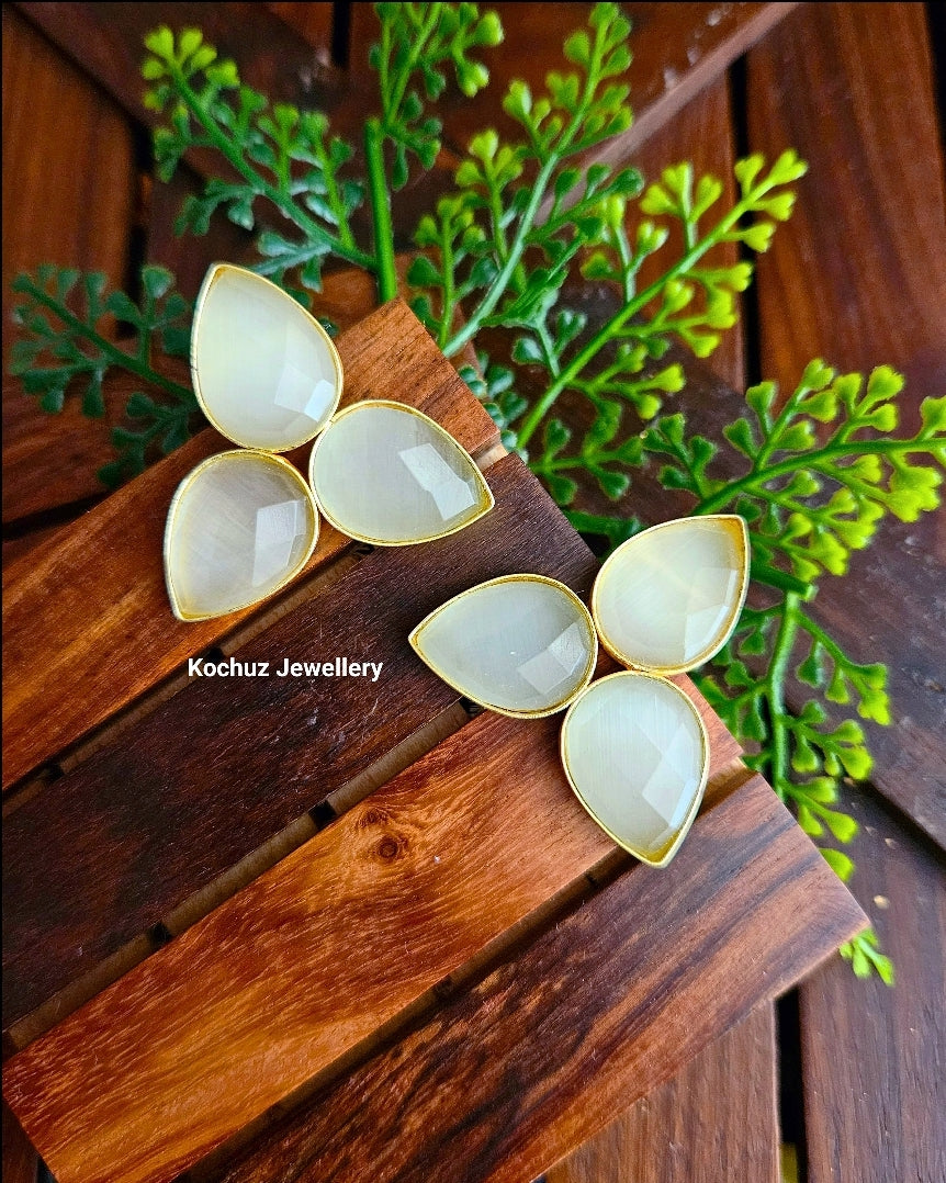 EAR1086 - Stone Leaf Earrings