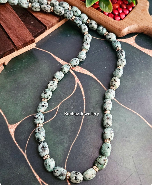 NECK1076 -Agate Bead Neckpiece