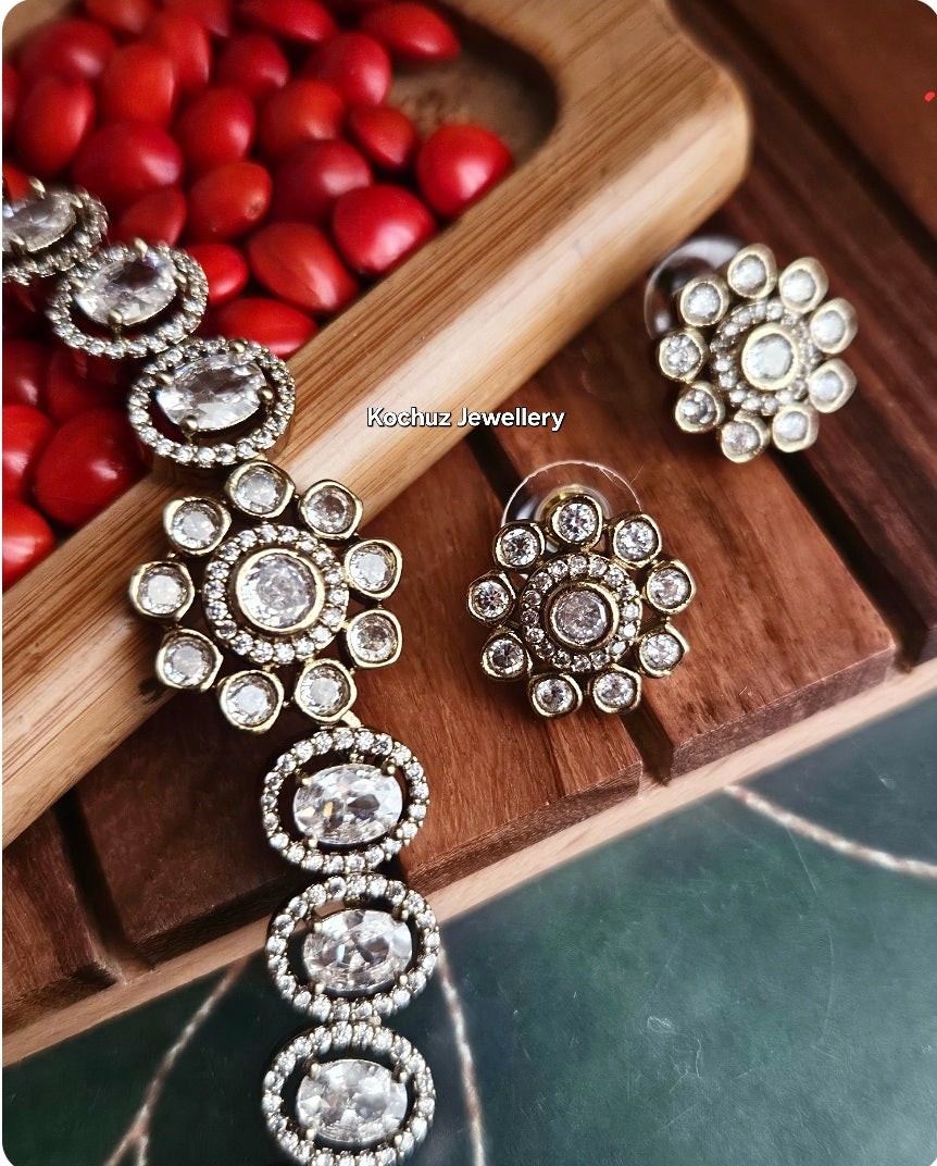 NECK1142 - Zircon Neckpiece