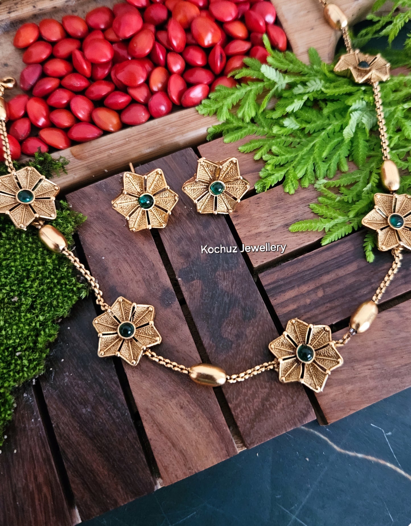 NECK1229 -Single Line Traditional Neckpiece