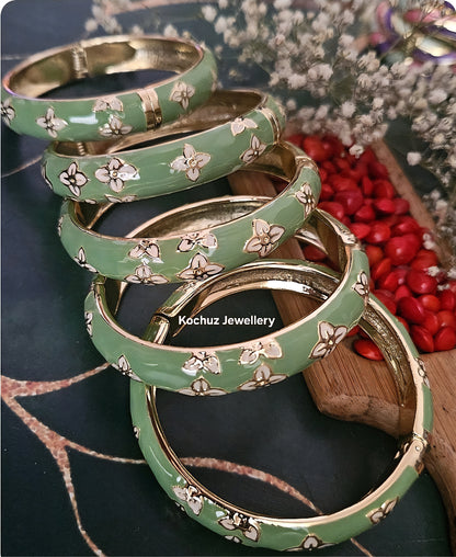 BANG1269 - Anti Tarnish Italian Enamel Meenakari Vintage Bangle