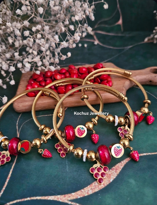 BANG1355 -Anti Tarnish Charm Bracelet