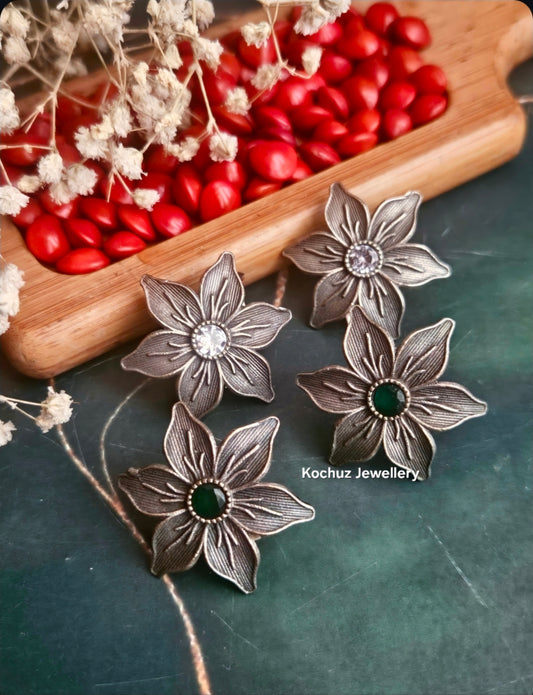EAR1275 -Flower Studs