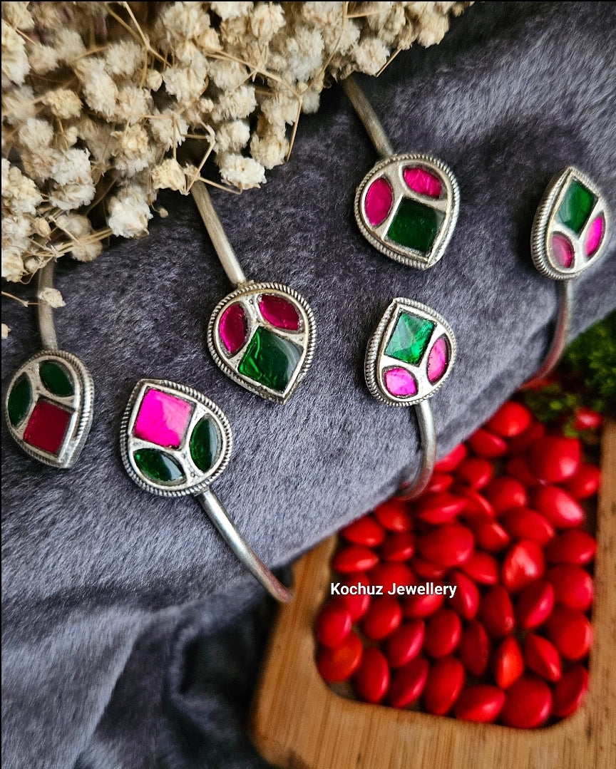 BANG1096 - Raga Bangle